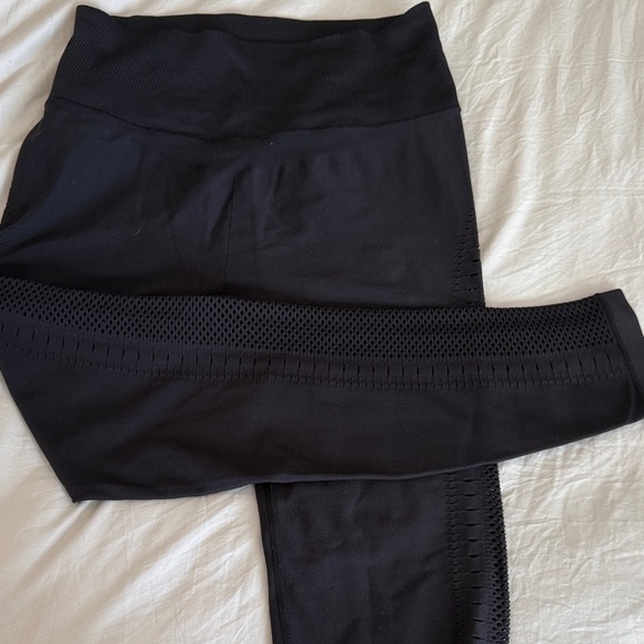 Alo Yoga Seamless Side Cutout Full Length Leggings Size Large - Picture 3 of 6